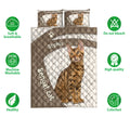 Bengal cat quilt bedding set shown with spotted cat artwork, paw prints, and product feature icons