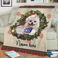 Ohaprints-Fleece-Sherpa-Blanket-White-Pomeranian-Wearing-Christmas-Hat-Wreath-Custom-Personalized-Name-Soft-Throw-Blanket-1953-Sherpa Blanket