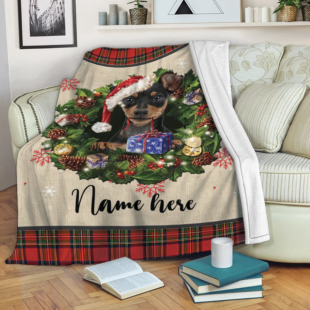 Ohaprints-Fleece-Sherpa-Blanket-Miniature-Pinscher-Wearing-Christmas-Hat-Wreath-Custom-Personalized-Name-Soft-Throw-Blanket-1957-Fleece Blanket