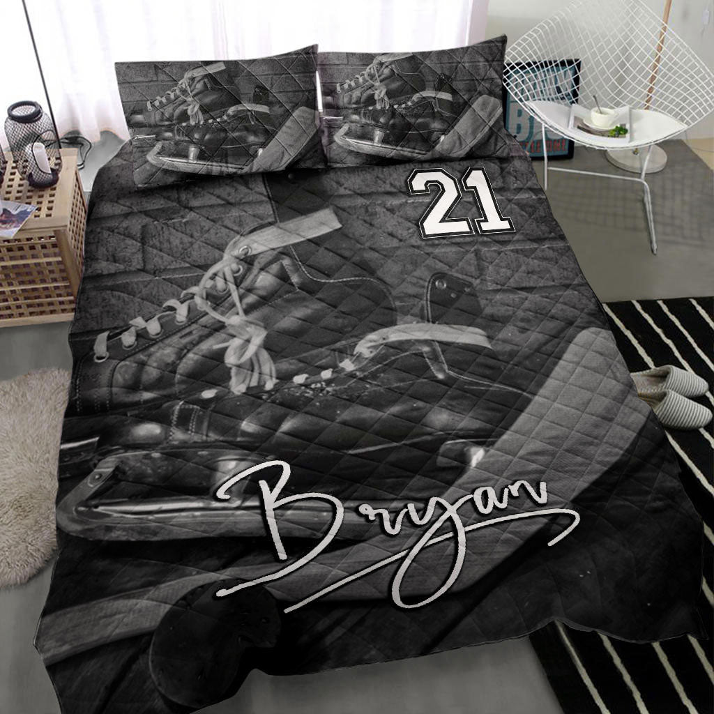 Ohaprints-Quilt-Bed-Set-Pillowcase-Player-Fan-Hockey-Shoes-Stick-Vintage-Black-Custom-Personalized-Name-Number-Blanket-Bedspread-Bedding-1538-Throw (55'' x 60'')