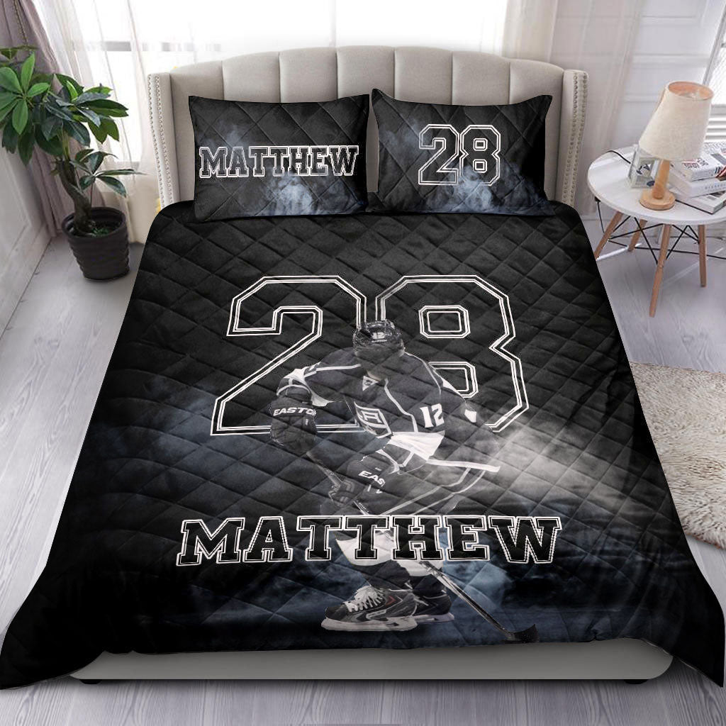 Ohaprints-Quilt-Bed-Set-Pillowcase-Hockey-Player-Posing-Fan-Gift-Idea-Black-Custom-Personalized-Name-Number-Blanket-Bedspread-Bedding-1625-Throw (55'' x 60'')