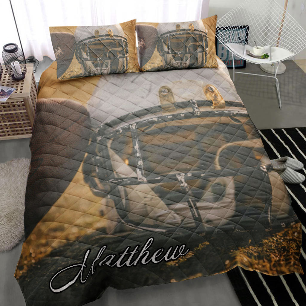 Ohaprints-Quilt-Bed-Set-Pillowcase-Football-Helmet-On-Grass-Player-Fan-Gift-Idea-Vintage-Custom-Personalized-Name-Blanket-Bedspread-Bedding-1630-Throw (55'' x 60'')