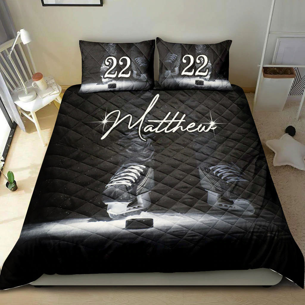 Ohaprints-Quilt-Bed-Set-Pillowcase-Hockey-Shoes-Skate-Player-Fan-Gift-Idea-Black-Custom-Personalized-Name-Number-Blanket-Bedspread-Bedding-997-Double (70'' x 80'')