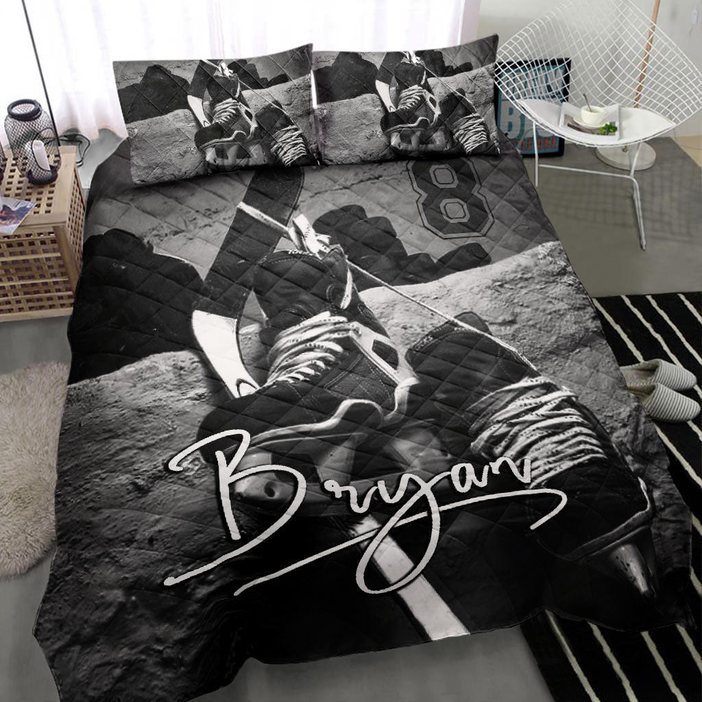 Ohaprints-Quilt-Bed-Set-Pillowcase-Hockey-Vintage-Player-Fan-Gift-Idea-Black-Custom-Personalized-Name-Number-Blanket-Bedspread-Bedding-1584-Throw (55'' x 60'')
