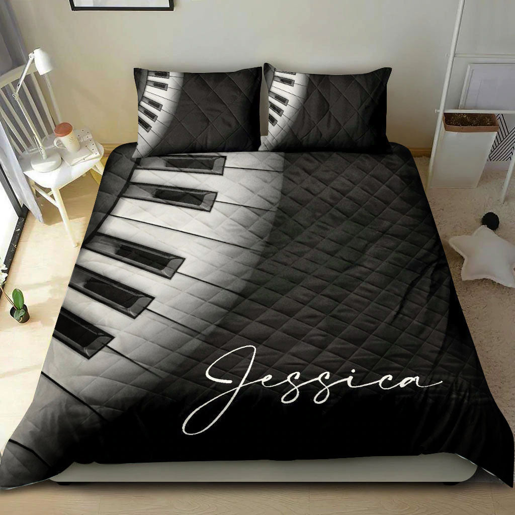 Ohaprints-Quilt-Bed-Set-Pillowcase-Piano-Keyboard-Music-Theme-Pianist-Gift-Black-Custom-Personalized-Name-Blanket-Bedspread-Bedding-3060-Throw (55'' x 60'')