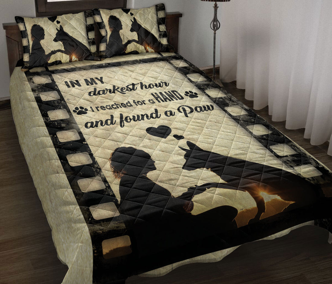 Ohaprints-Quilt-Bed-Set-Pillowcase-German-Shepherd-Dog-In-My-Darkest-Hour-I-Reached-For-A-Hand-And-Found-A-Paw-Blanket-Bedspread-Bedding-723-Throw (55'' x 60'')