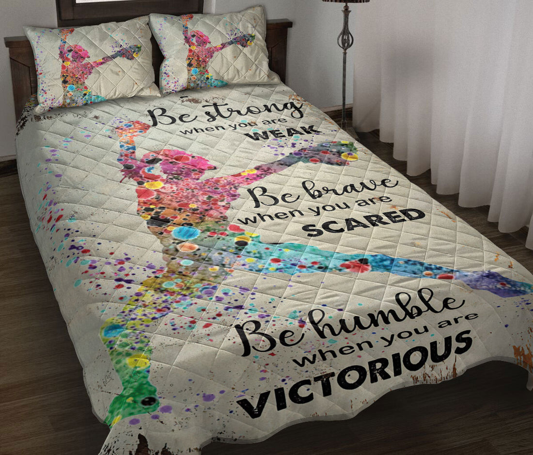 Ohaprints-Quilt-Bed-Set-Pillowcase-Watercolor-Softball-Baseball-Girl-Player-Lover-Fan-Gift-Beige-Be-Strong-Blanket-Bedspread-Bedding-1421-Throw (55'' x 60'')
