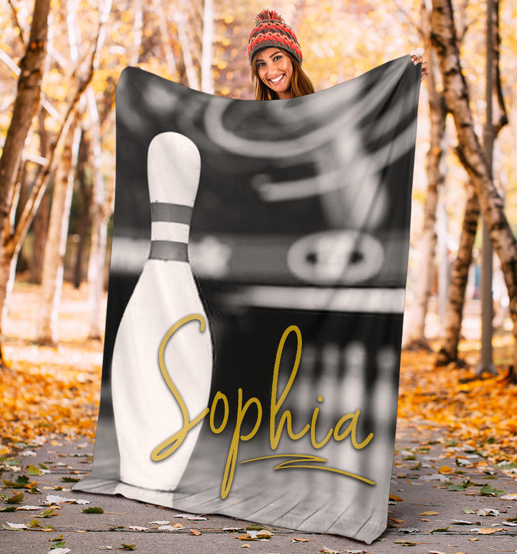 Ohaprints-Fleece-Sherpa-Blanket-Black-White-Bowling-Pin-Blanket-Gift-For-Bowling-Lover-Custom-Personalized-Name-Soft-Throw-Blanket-1738-Sherpa Blanket