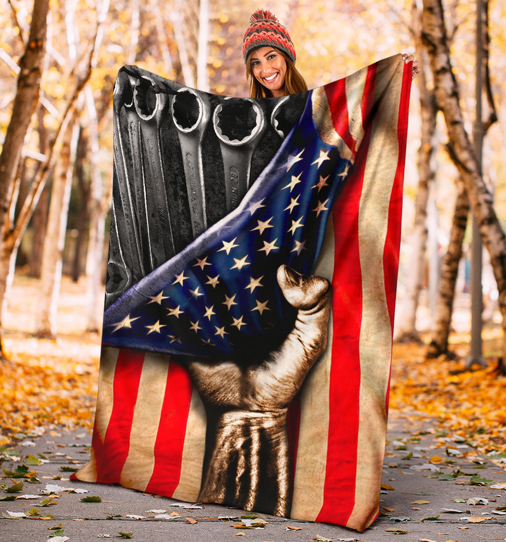 Ohaprints-Fleece-Sherpa-Blanket-Gift-For-Mechanic-America-Us-Flag-Patriotic-Mechanic-Pride-Hand-Soft-Throw-Blanket-1616-Sherpa Blanket