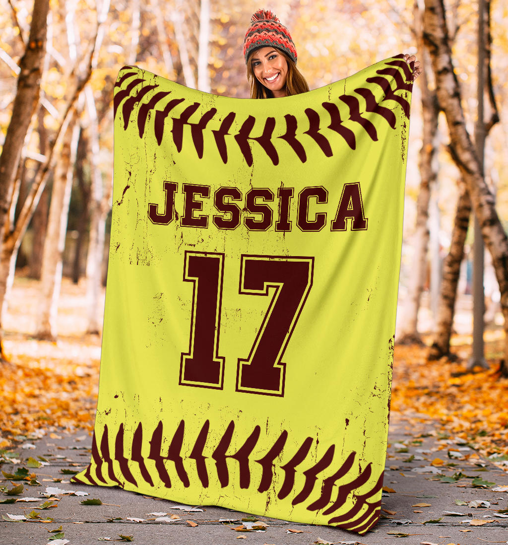 Ohaprints-Fleece-Sherpa-Blanket-Softball-Gift-For-Daughter-Girl-Custom-Personalized-Name-Number-Soft-Throw-Blanket-1827-Sherpa Blanket