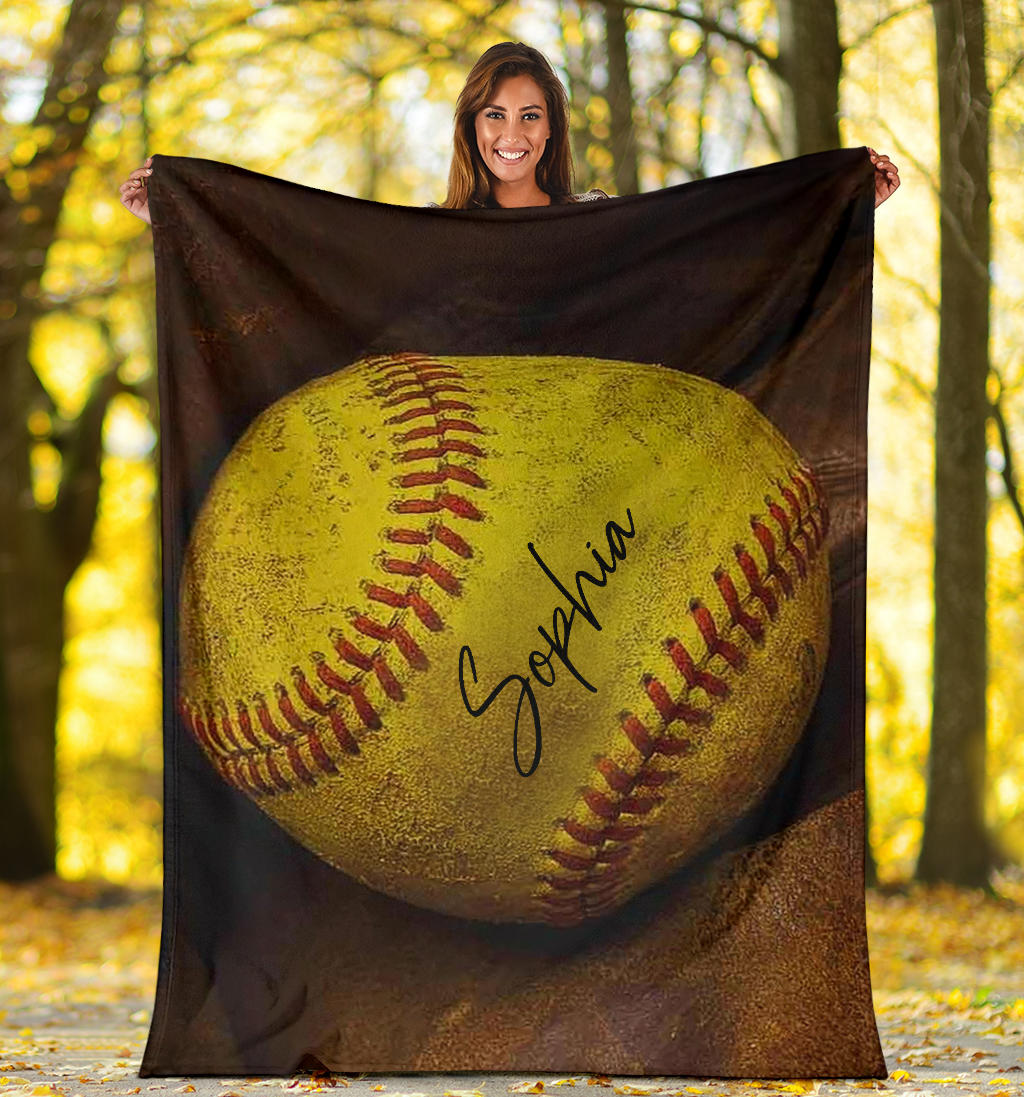 Ohaprints-Fleece-Sherpa-Blanket-Softball-Gift-For-Daughter-Girl-Custom-Personalized-Name-Soft-Throw-Blanket-1856-Sherpa Blanket